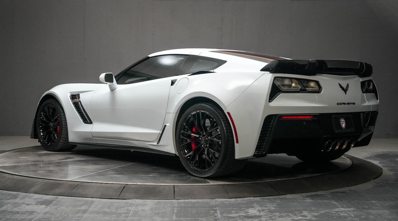 2019 Chevrolet Corvette Z06  Z07 Performance Package / Entire Car has PPF - Photo 16 - Victorville, CA 92392