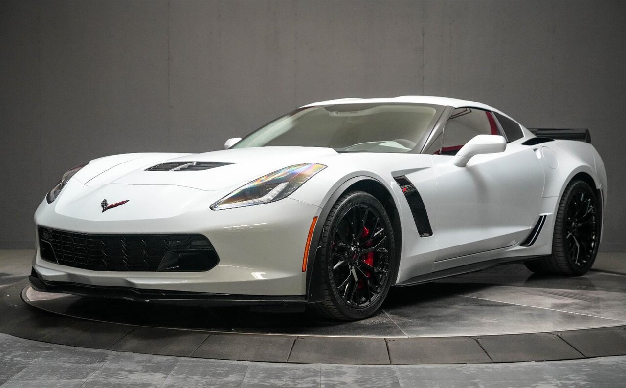 2019 Chevrolet Corvette Z06  Z07 Performance Package / Entire Car has PPF - Photo 11 - Victorville, CA 92392