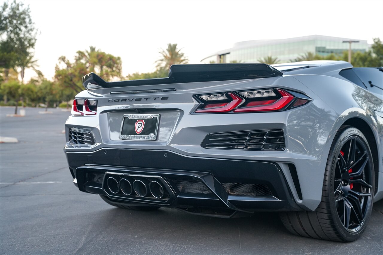 2025 Chevrolet Corvette Z06 | Only 3K Miles | One Owner CA Car | Clean Carfax | Full Factory Warranty - Photo 13 - Victorville, CA 92392