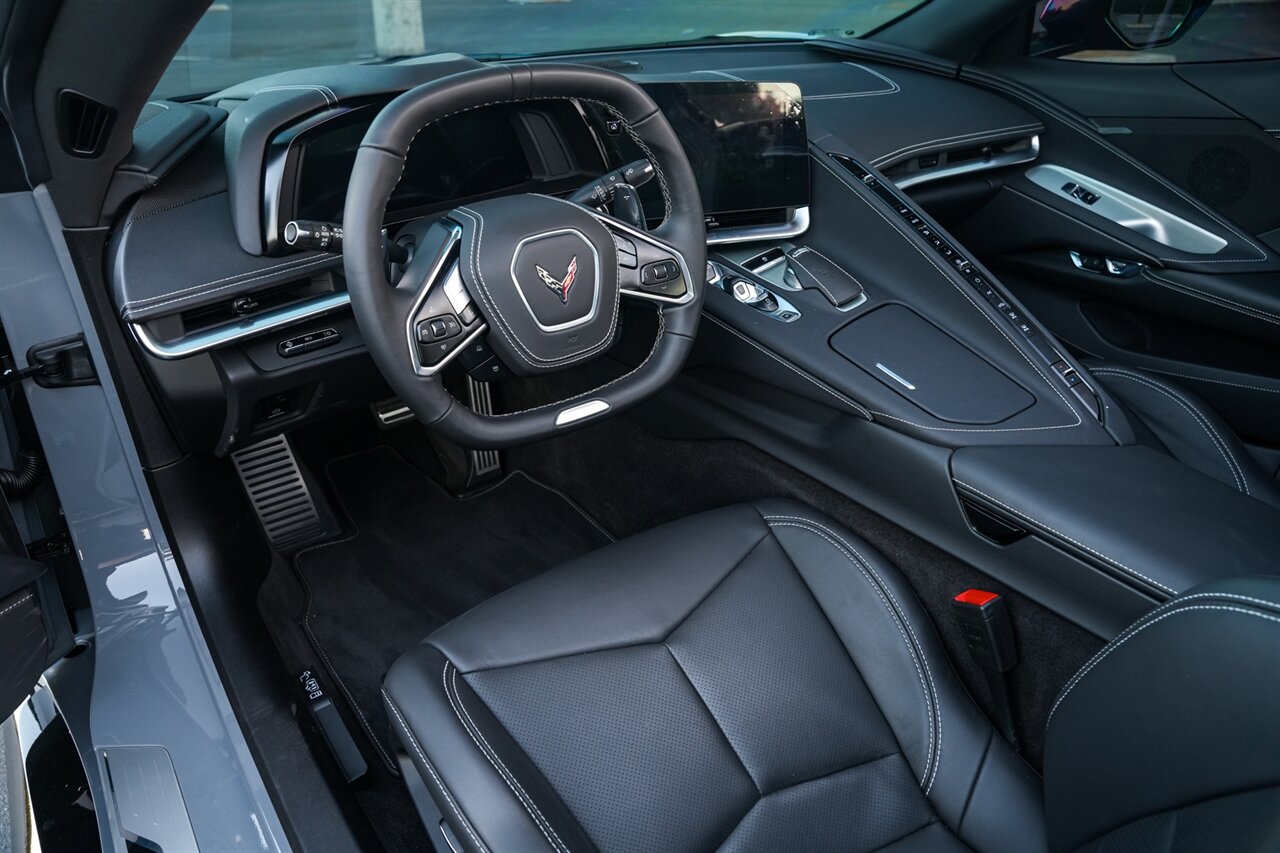 2025 Chevrolet Corvette Z06 | Only 3K Miles | One Owner CA Car | Clean Carfax | Full Factory Warranty - Photo 23 - Victorville, CA 92392