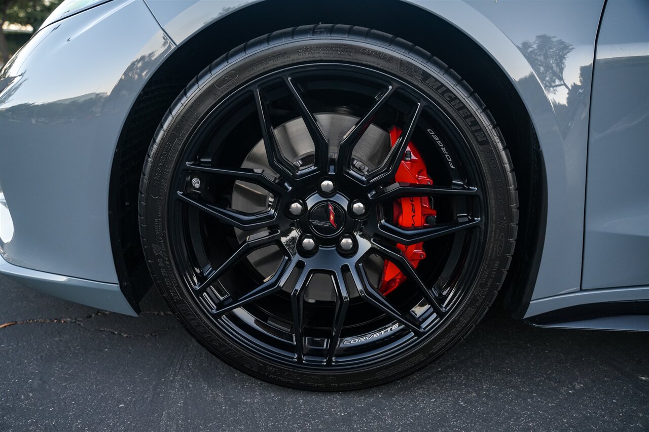 2025 Chevrolet Corvette Z06 | Only 3K Miles | One Owner CA Car | Clean Carfax | Full Factory Warranty - Photo 19 - Victorville, CA 92392