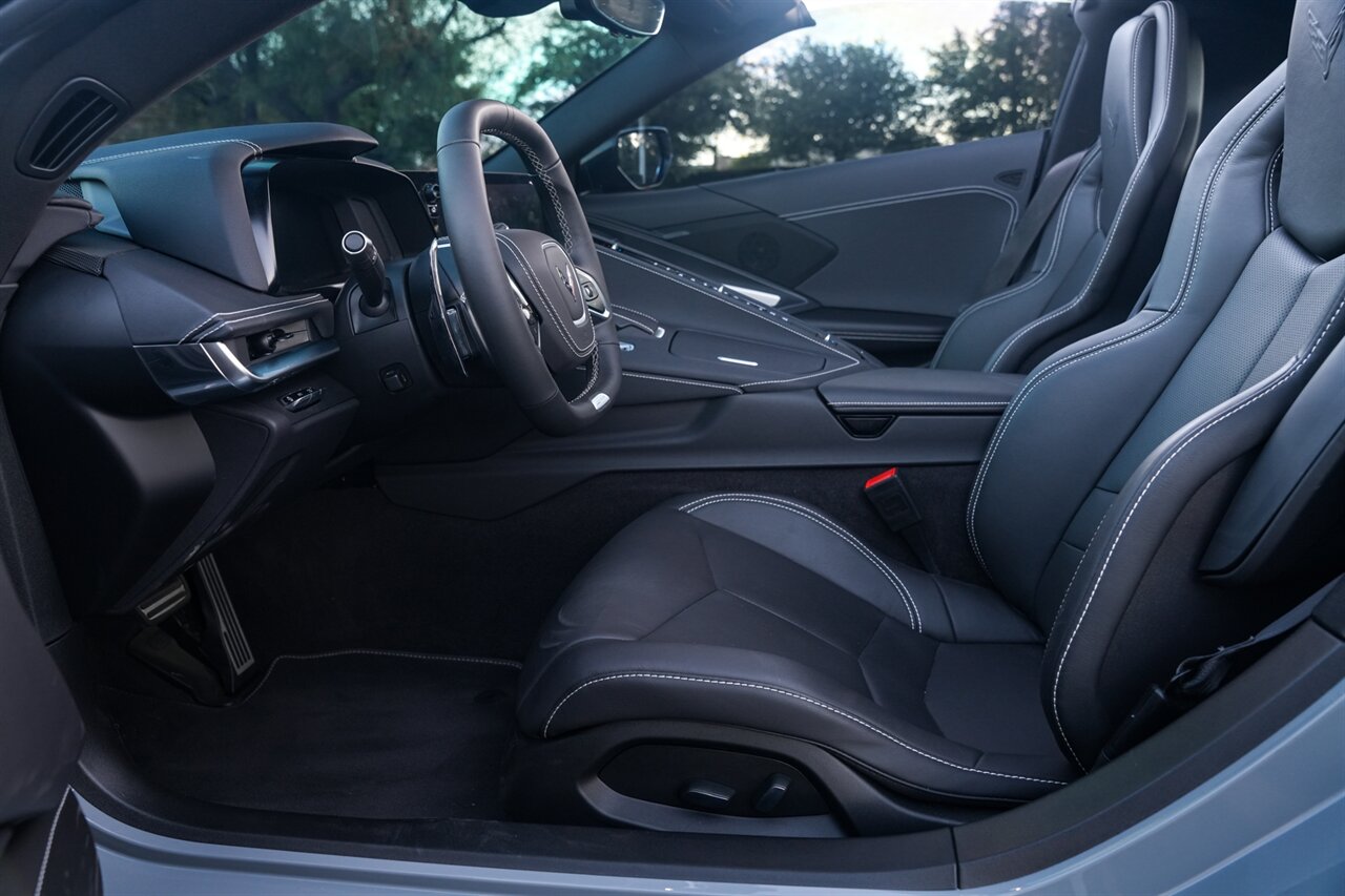 2025 Chevrolet Corvette Z06 | Only 3K Miles | One Owner CA Car | Clean Carfax | Full Factory Warranty - Photo 3 - Victorville, CA 92392
