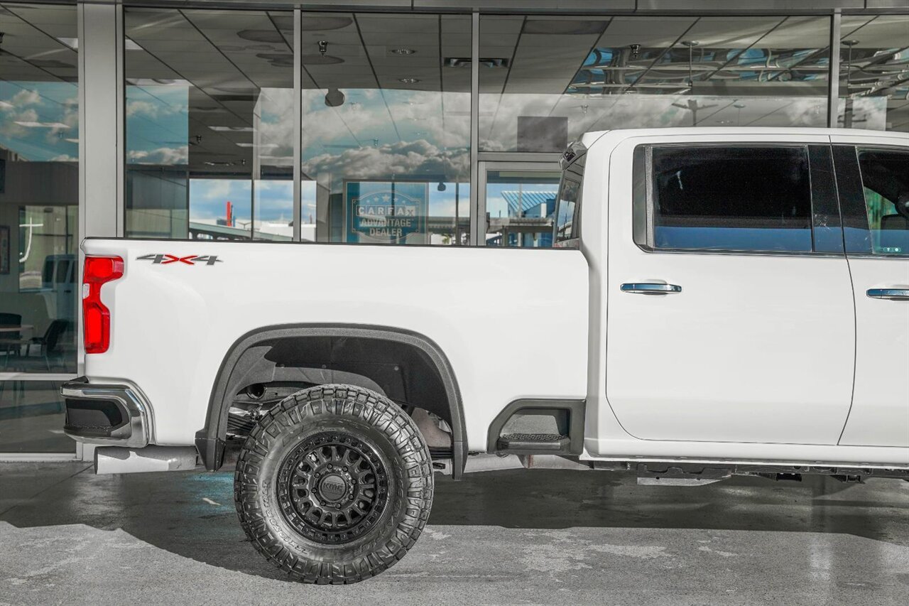 2024 Chevrolet Silverado 2500HD LTZ  Level Kit - KMC Wheels - Nitto Tires - Rhino Liner - Photo 9 - Victorville, CA 92392