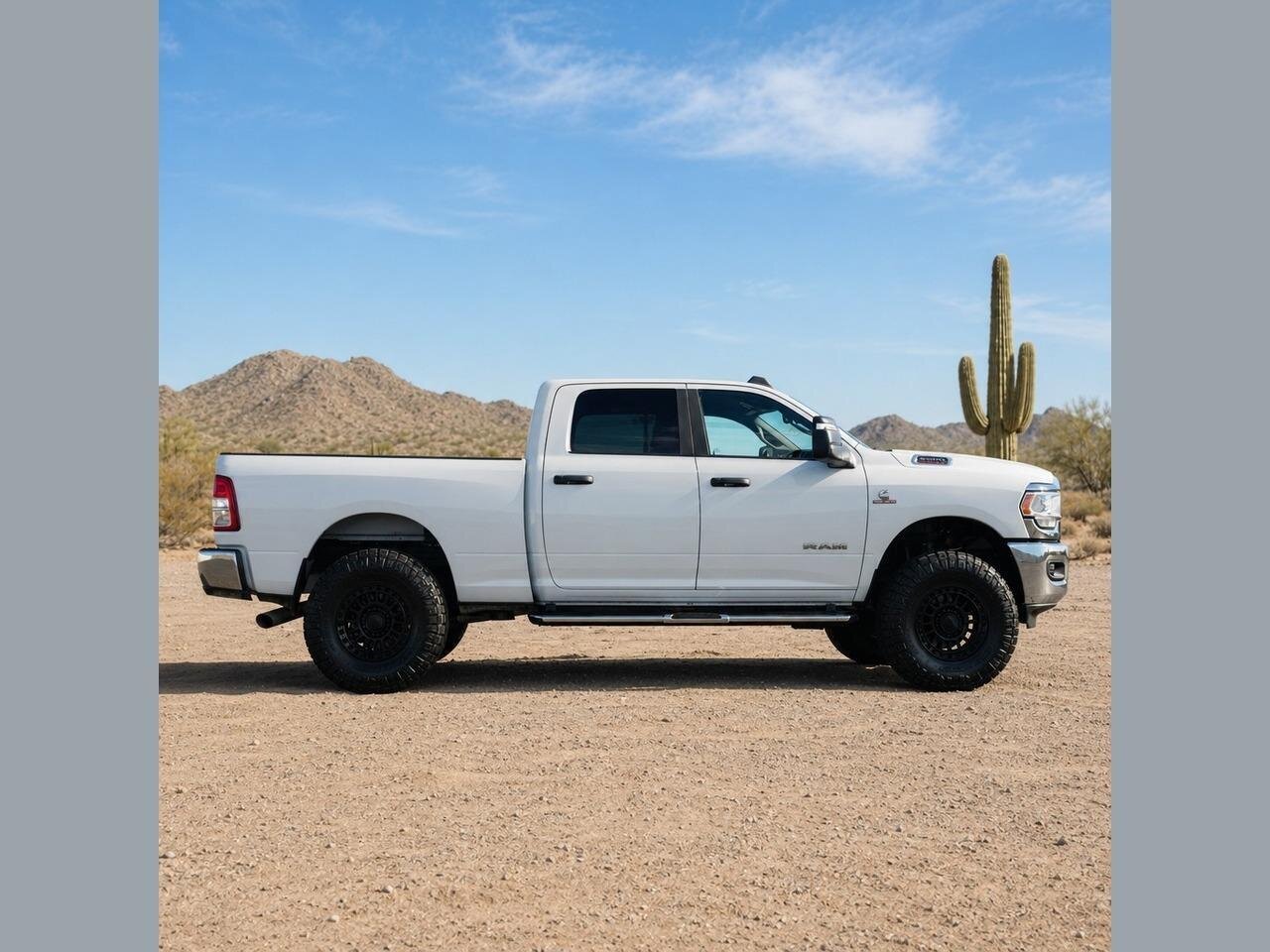 2024 RAM 2500 Big Horn   - Photo 3 - Victorville, CA 92392