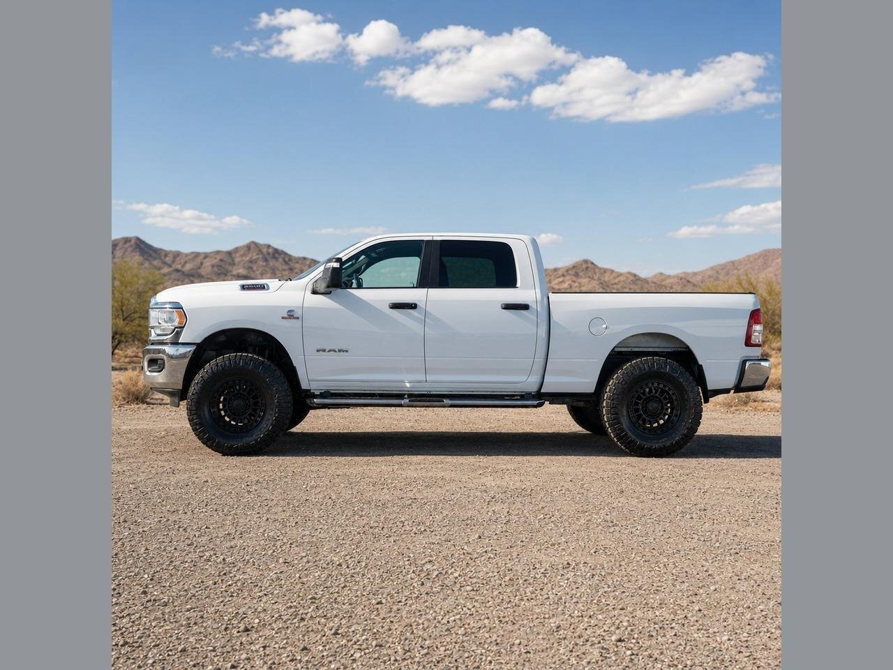2024 RAM 2500 Big Horn   - Photo 5 - Victorville, CA 92392