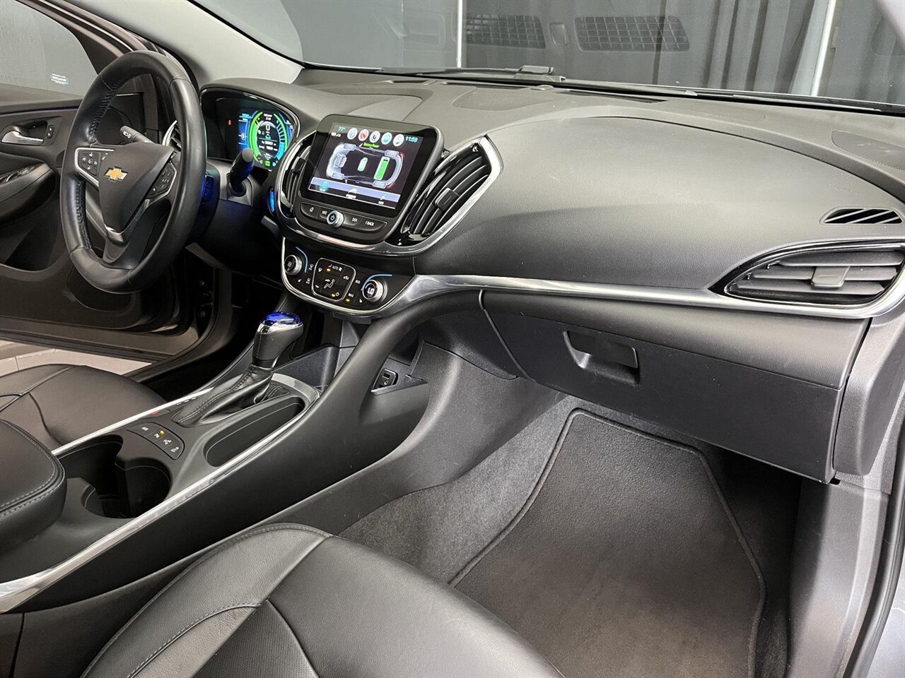 2018 Chevrolet Volt Premier   - Photo 28 - Victorville, CA 92392