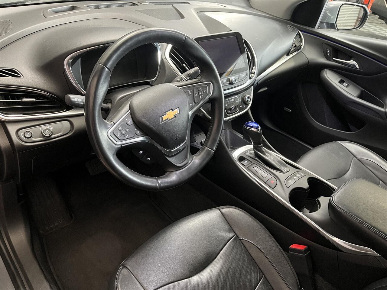2018 Chevrolet Volt Premier - Photo 15 - Victorville, CA 92392