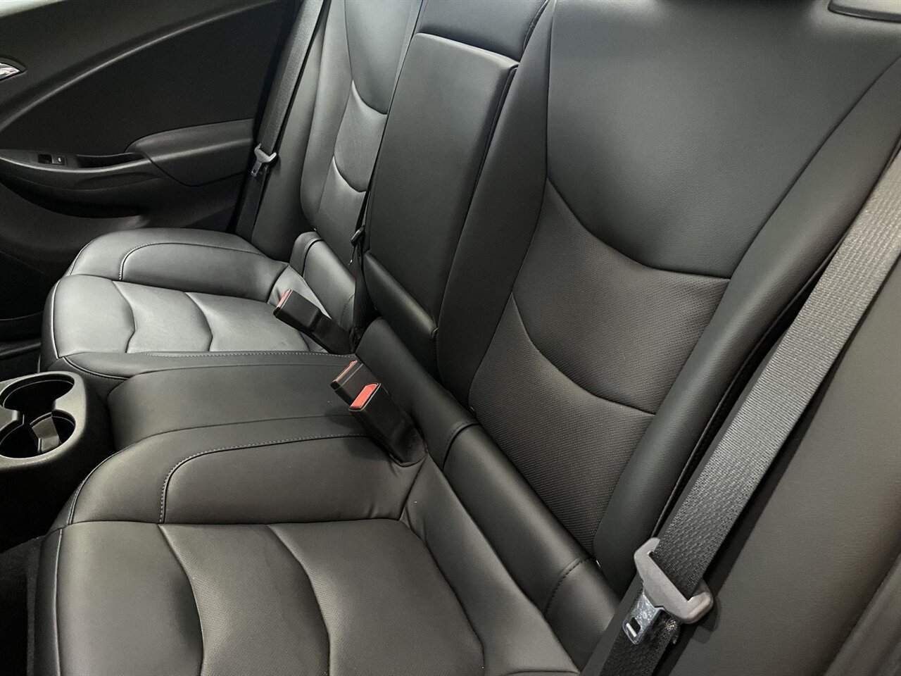 2018 Chevrolet Volt Premier   - Photo 23 - Victorville, CA 92392