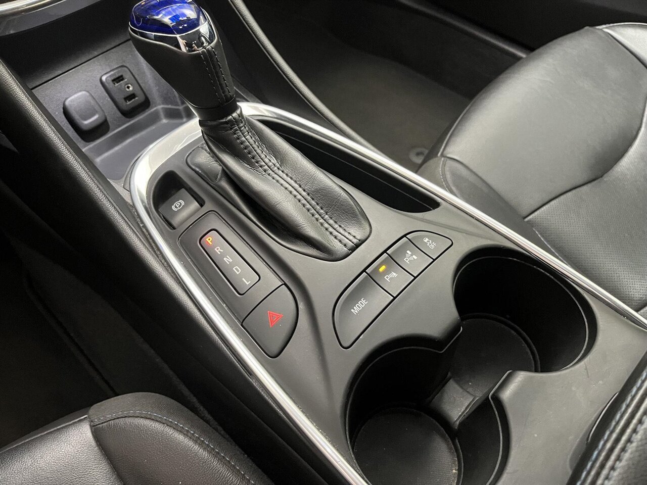 2018 Chevrolet Volt Premier   - Photo 20 - Victorville, CA 92392