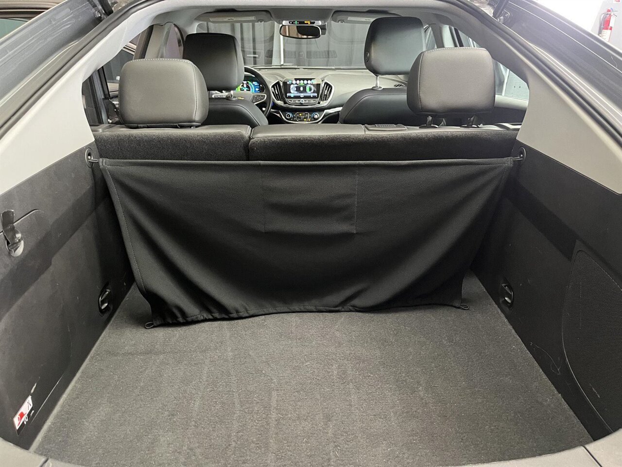 2018 Chevrolet Volt Premier - Photo 26 - Victorville, CA 92392