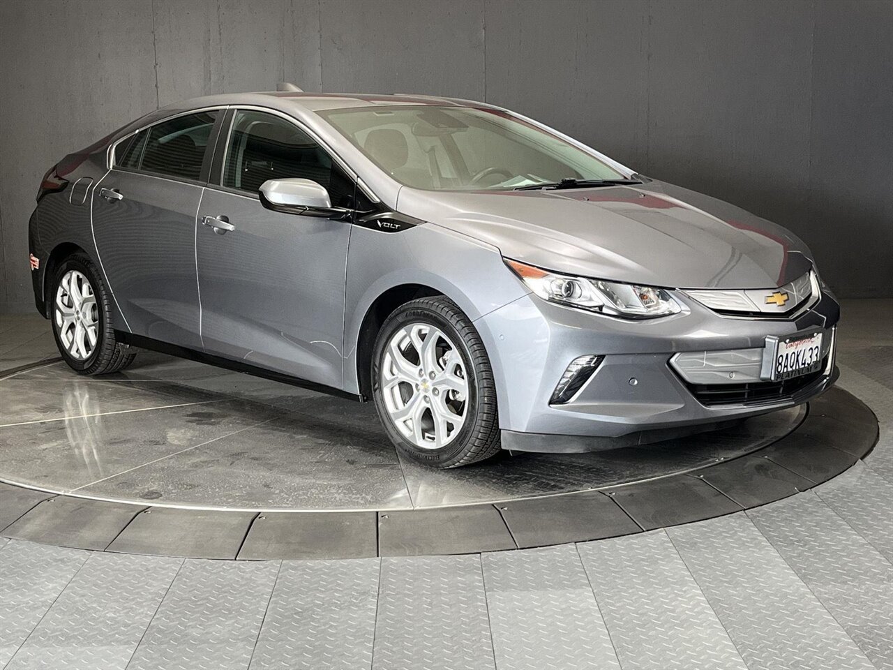 2018 Chevrolet Volt Premier - Photo 6 - Victorville, CA 92392