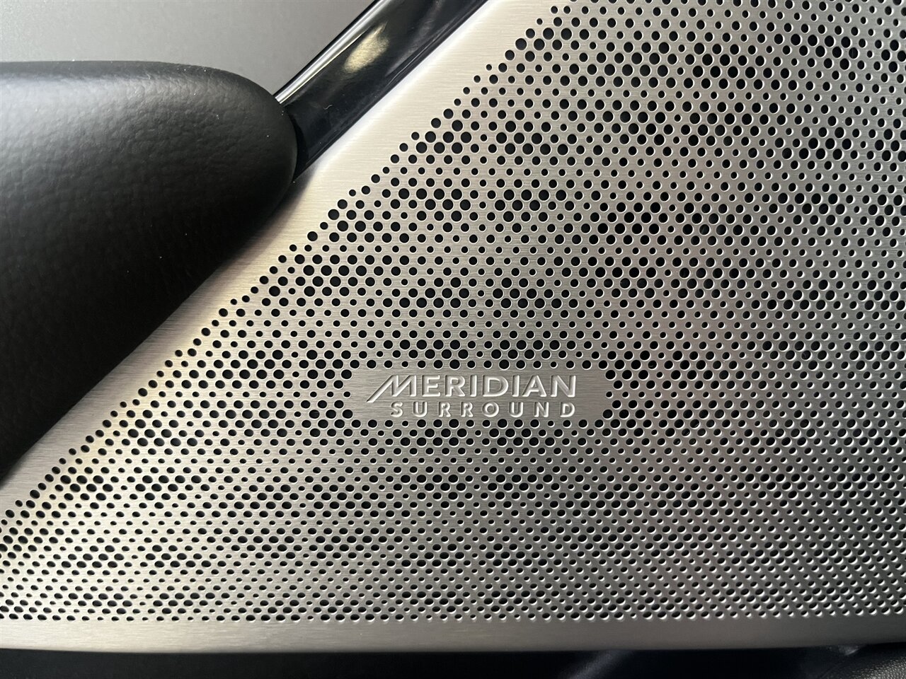 2021 Land Rover Range Rover Velar P250 S - Photo 15 - Victorville, CA 92392