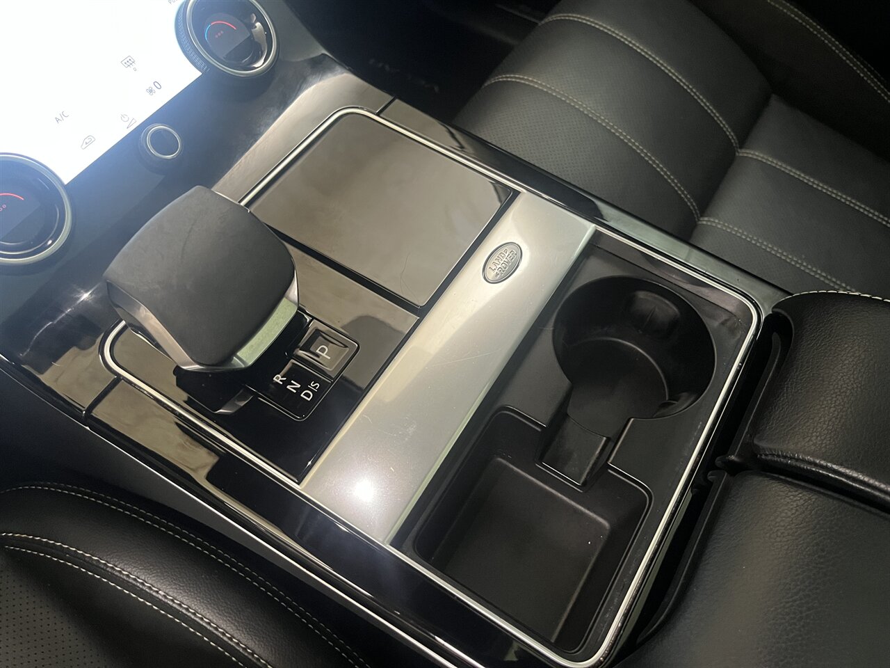 2021 Land Rover Range Rover Velar P250 S - Photo 20 - Victorville, CA 92392