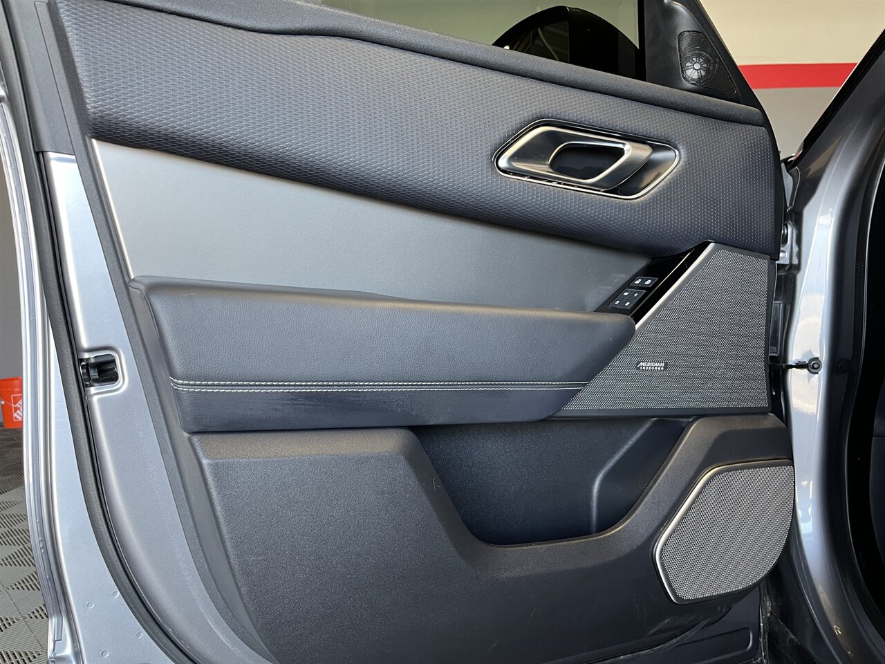 2021 Land Rover Range Rover Velar P250 S - Photo 23 - Victorville, CA 92392