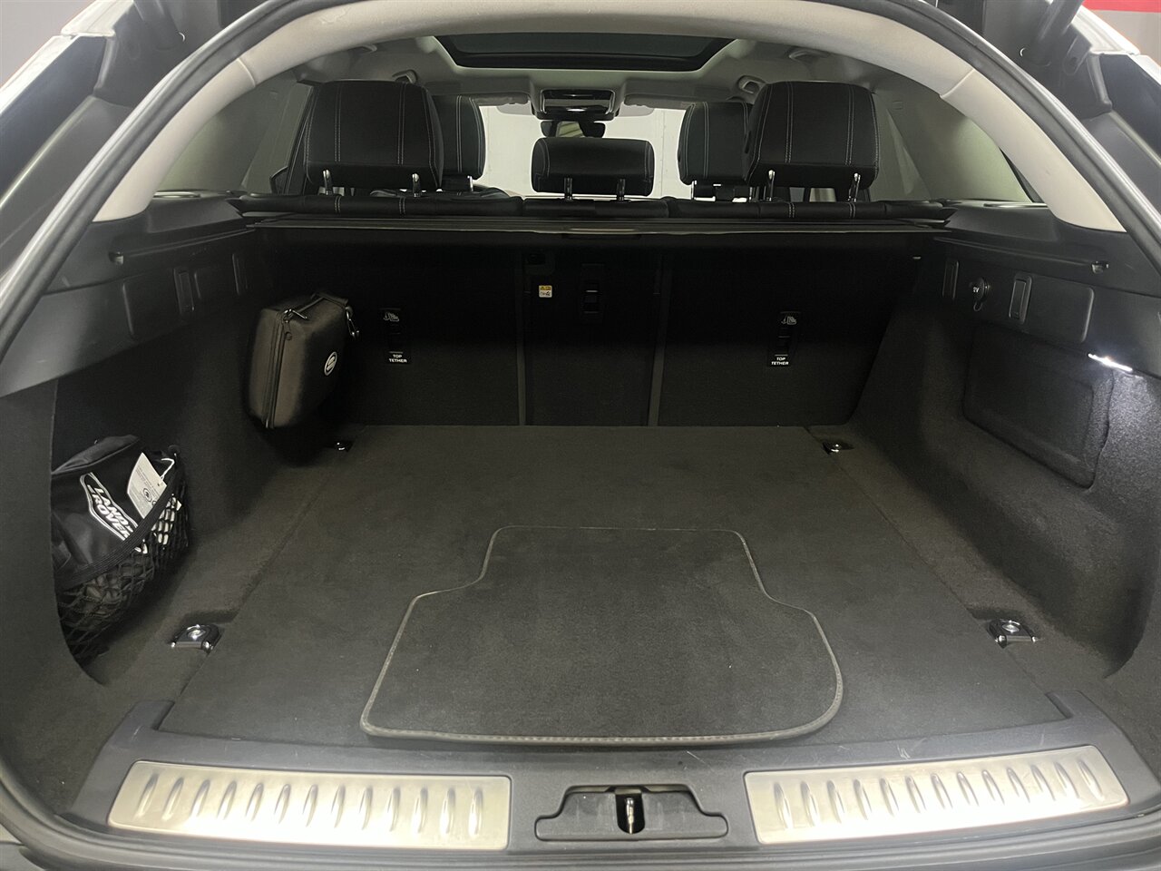 2021 Land Rover Range Rover Velar P250 S - Photo 27 - Victorville, CA 92392