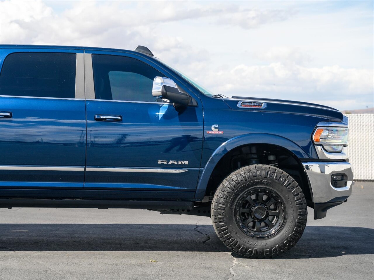 2019 RAM 2500 Limited   - Photo 14 - Victorville, CA 92392