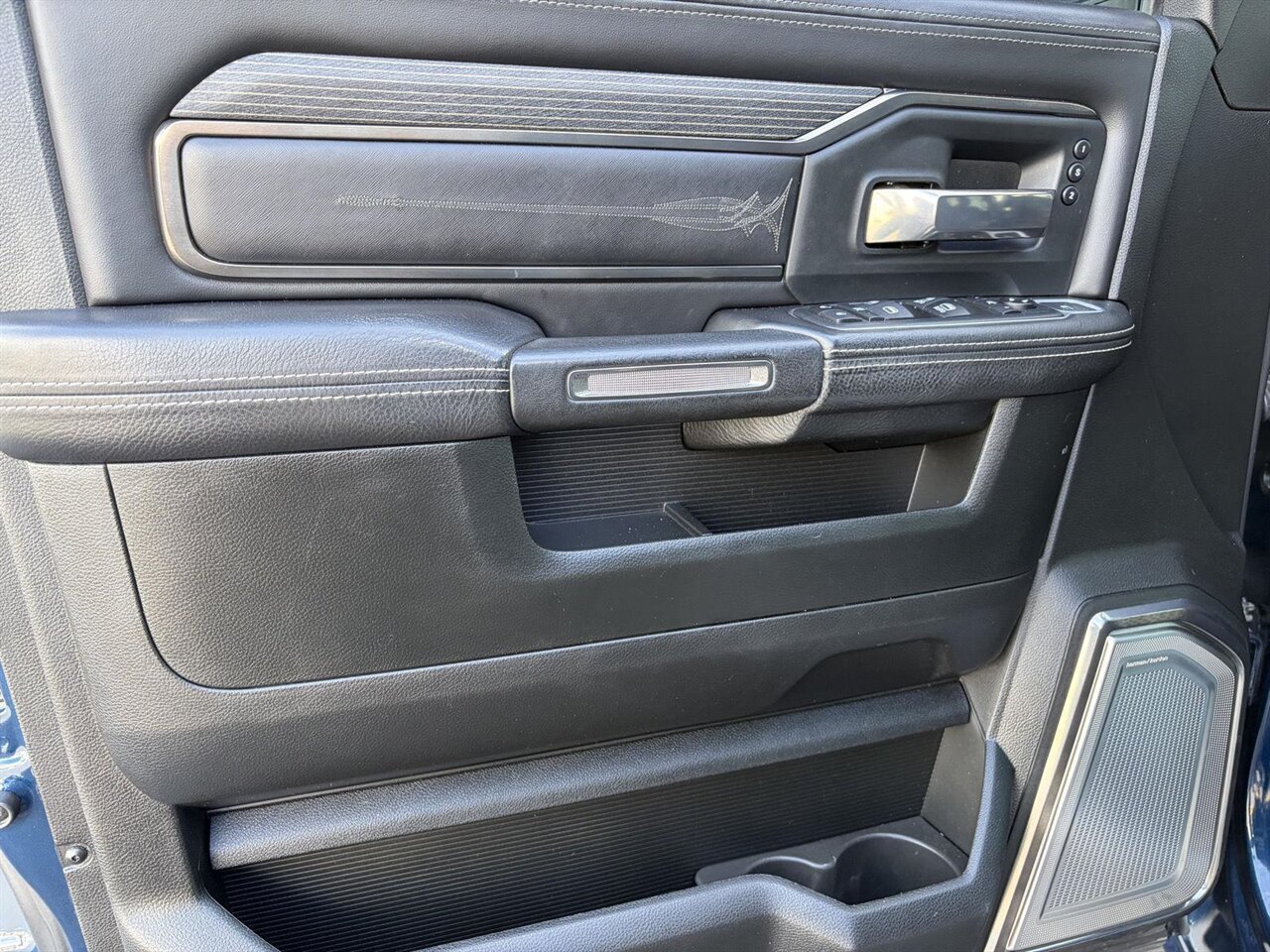 2019 RAM 2500 Limited   - Photo 18 - Victorville, CA 92392