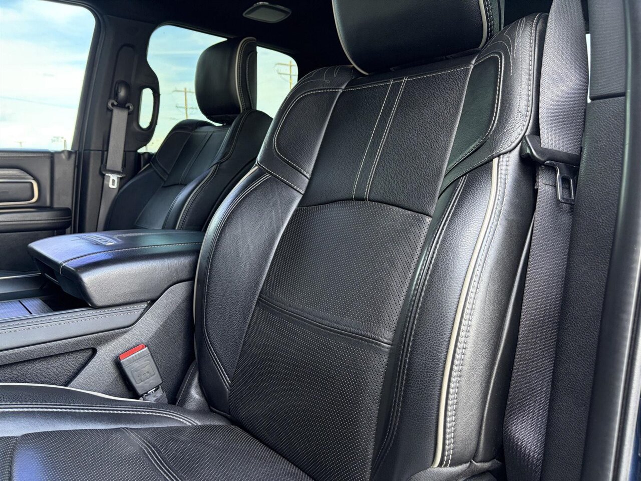 2019 RAM 2500 Limited   - Photo 22 - Victorville, CA 92392