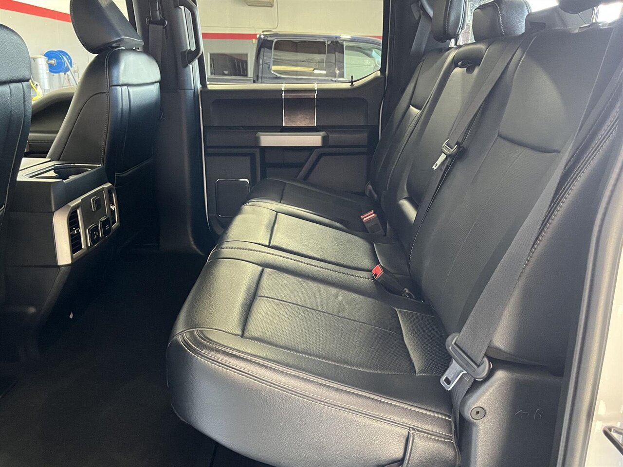 2022 Ford F-250 Super Duty Lariat   - Photo 21 - Victorville, CA 92392