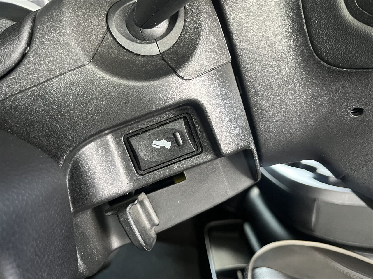 2024 RAM 2500 Laramie   - Photo 12 - Victorville, CA 92392