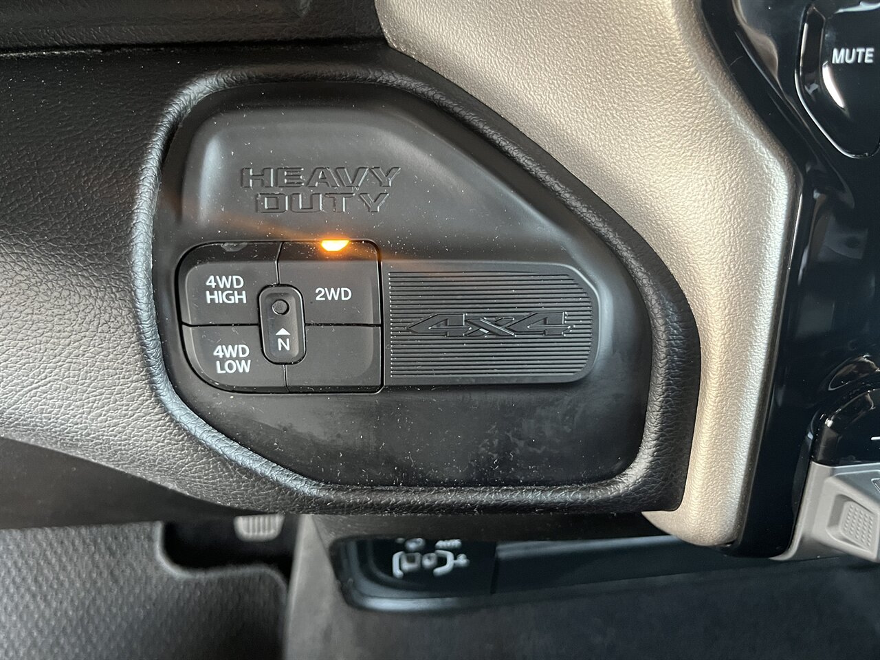 2024 RAM 2500 Laramie   - Photo 14 - Victorville, CA 92392