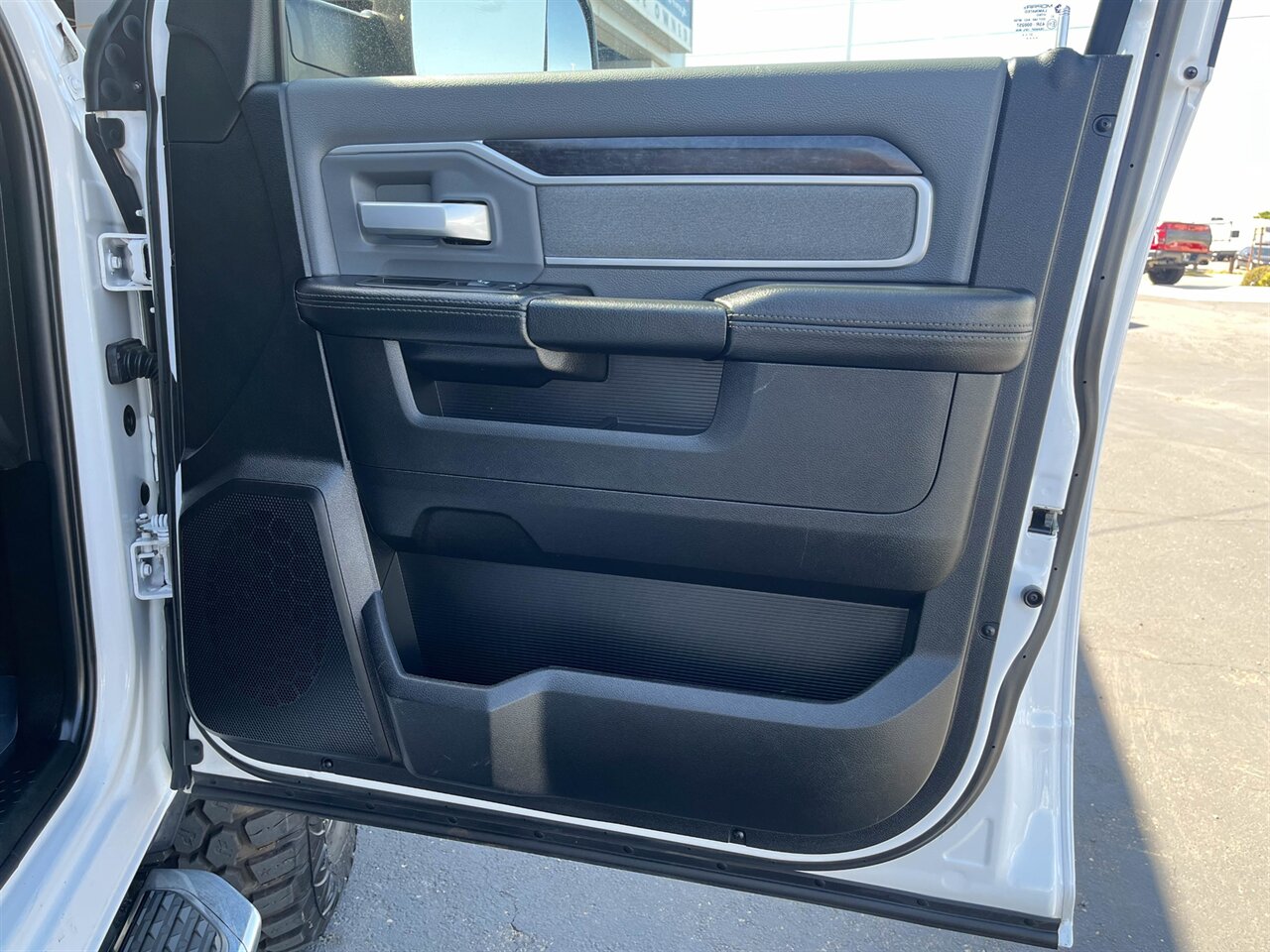 2022 RAM 2500 Big Horn - Photo 24 - Victorville, CA 92392