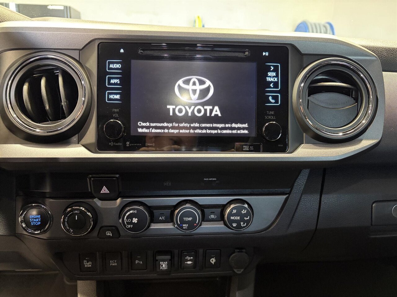 2019 Toyota Tacoma TRD Off-Road   - Photo 18 - Victorville, CA 92392