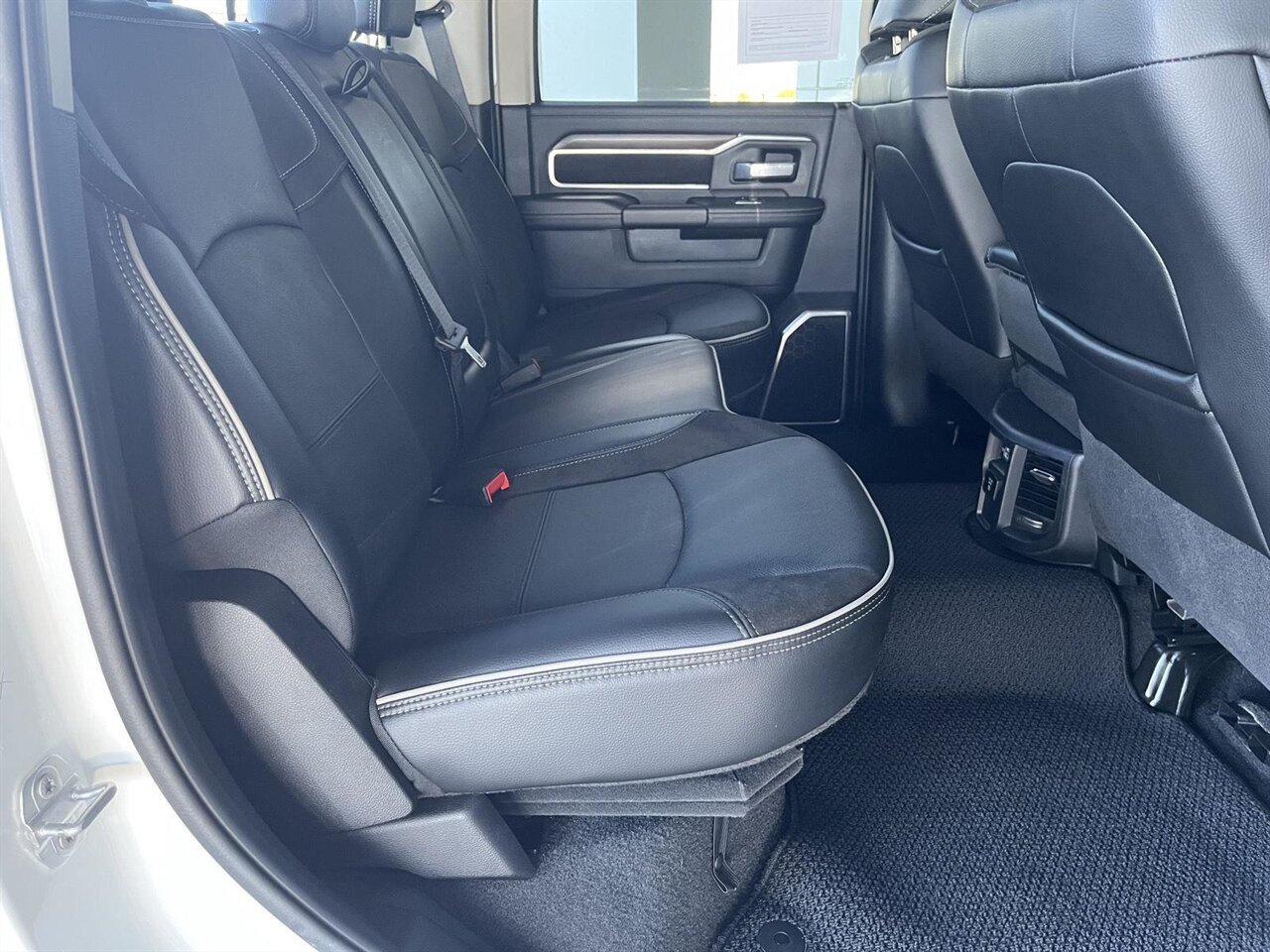 2024 RAM 2500 Laramie   - Photo 27 - Victorville, CA 92392