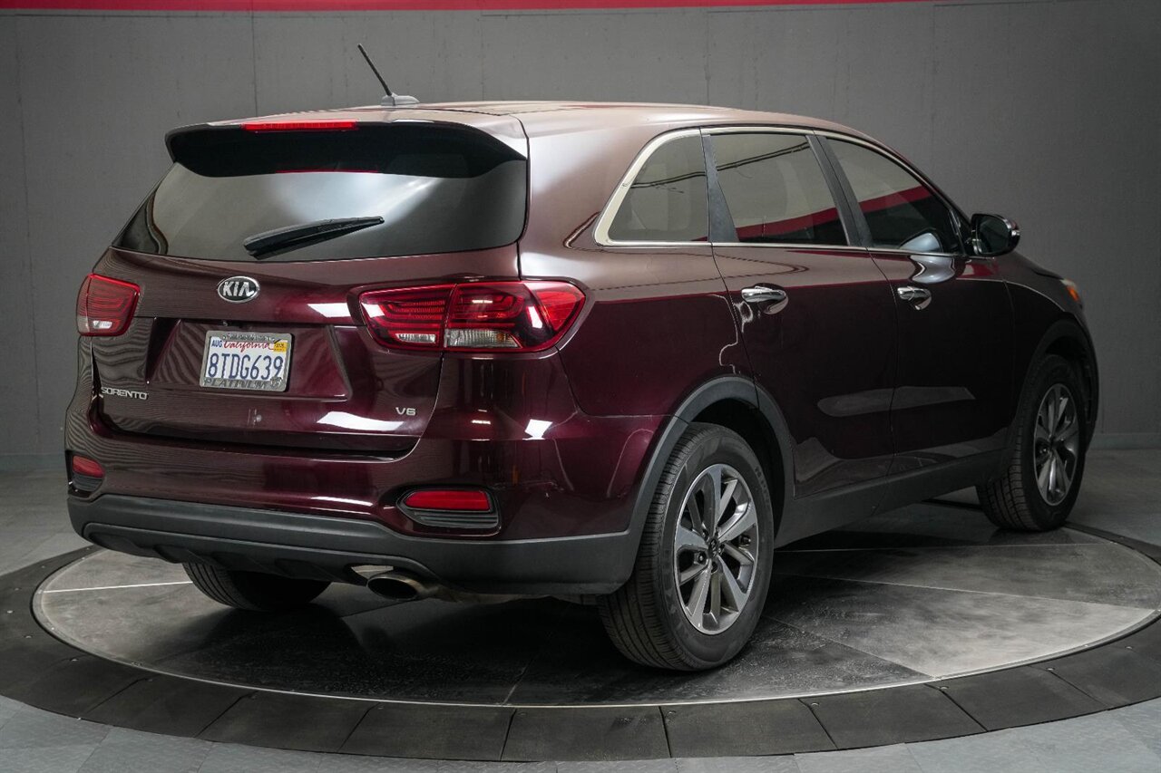 2020 Kia Sorento LX V6 photo 5