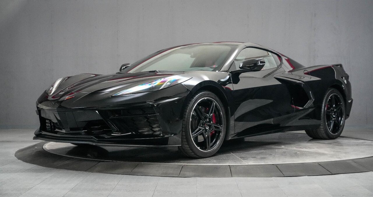 2021 Chevrolet Corvette Stingray  One Owner Low Miles - Photo 9 - Victorville, CA 92392