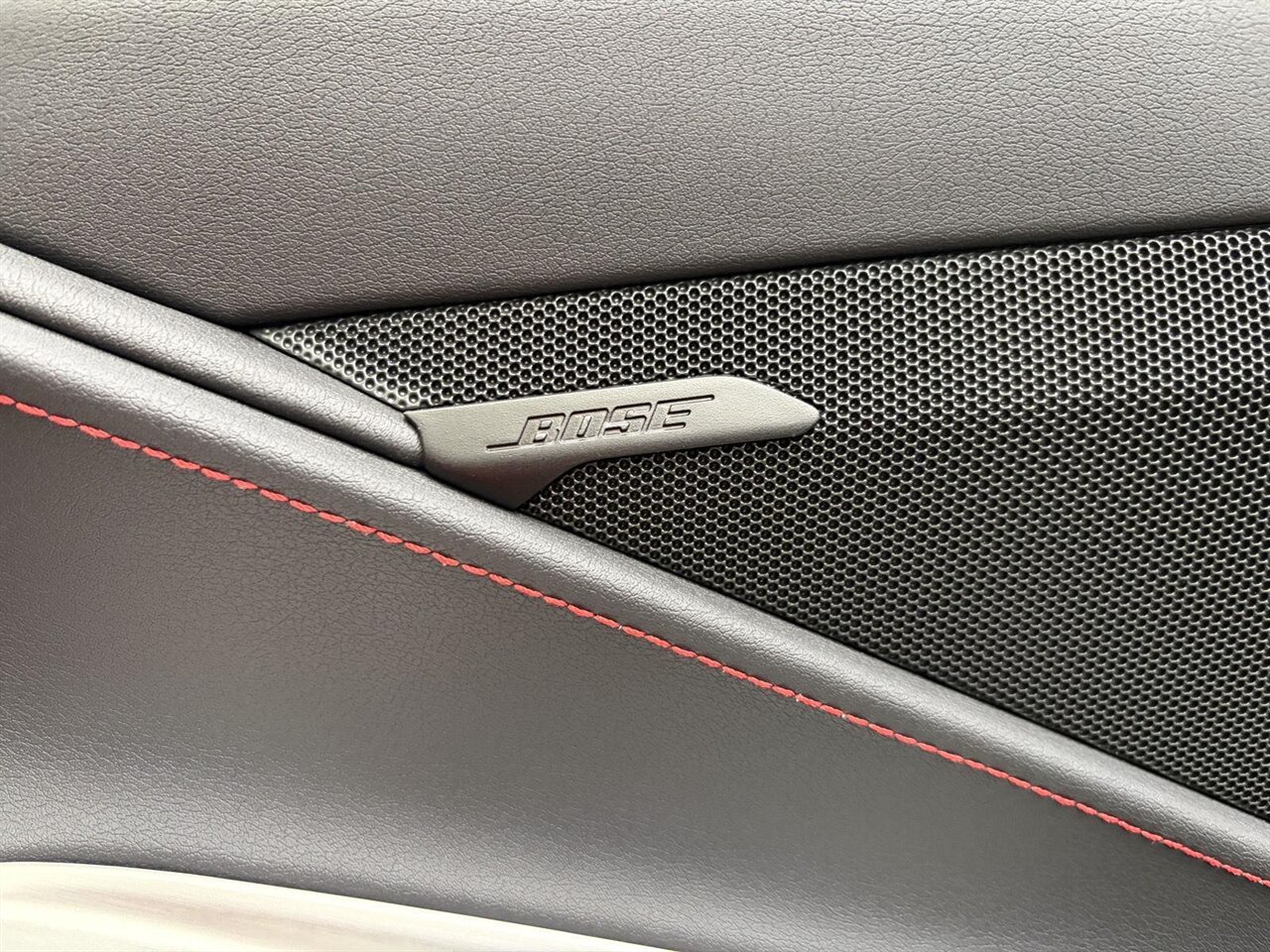 2021 Chevrolet Corvette Stingray  One Owner Low Miles - Photo 32 - Victorville, CA 92392