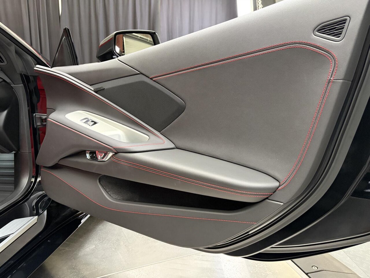 2021 Chevrolet Corvette Stingray  One Owner Low Miles - Photo 28 - Victorville, CA 92392