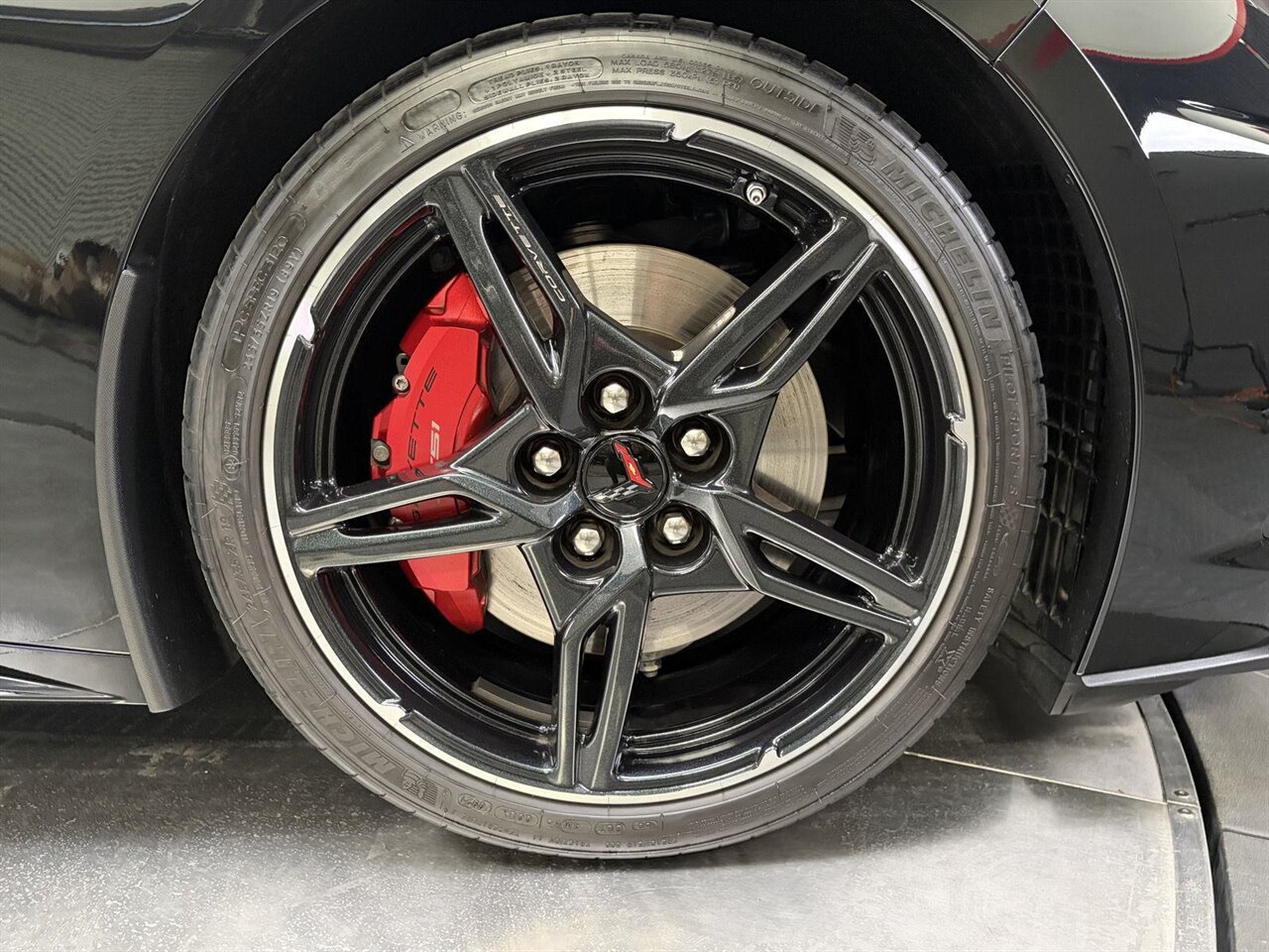 2021 Chevrolet Corvette Stingray  One Owner Low Miles - Photo 19 - Victorville, CA 92392