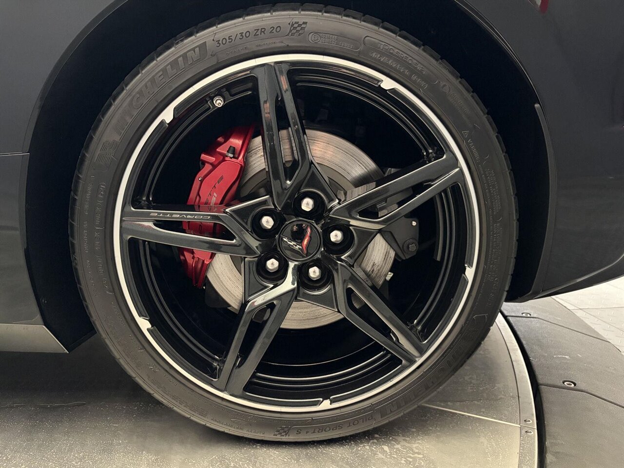 2021 Chevrolet Corvette Stingray  One Owner Low Miles - Photo 17 - Victorville, CA 92392