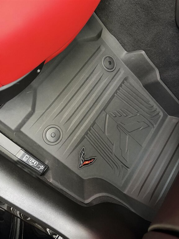 2021 Chevrolet Corvette Stingray  One Owner Low Miles - Photo 33 - Victorville, CA 92392