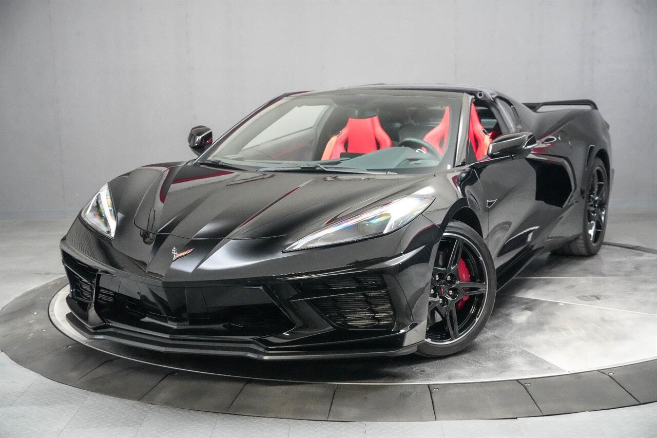 2021 Chevrolet Corvette Stingray  One Owner Low Miles - Photo 4 - Victorville, CA 92392