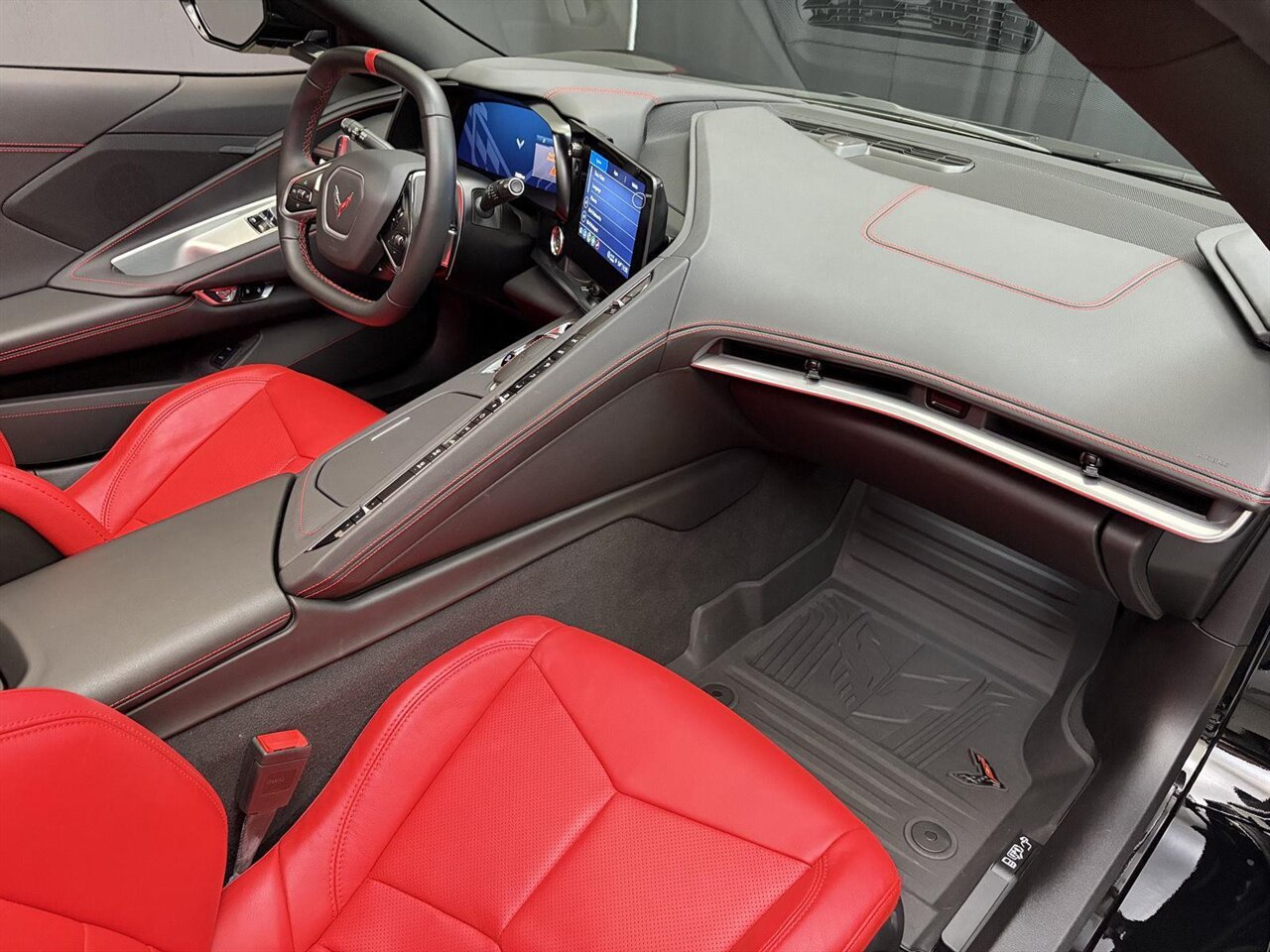 2021 Chevrolet Corvette Stingray  One Owner Low Miles - Photo 27 - Victorville, CA 92392