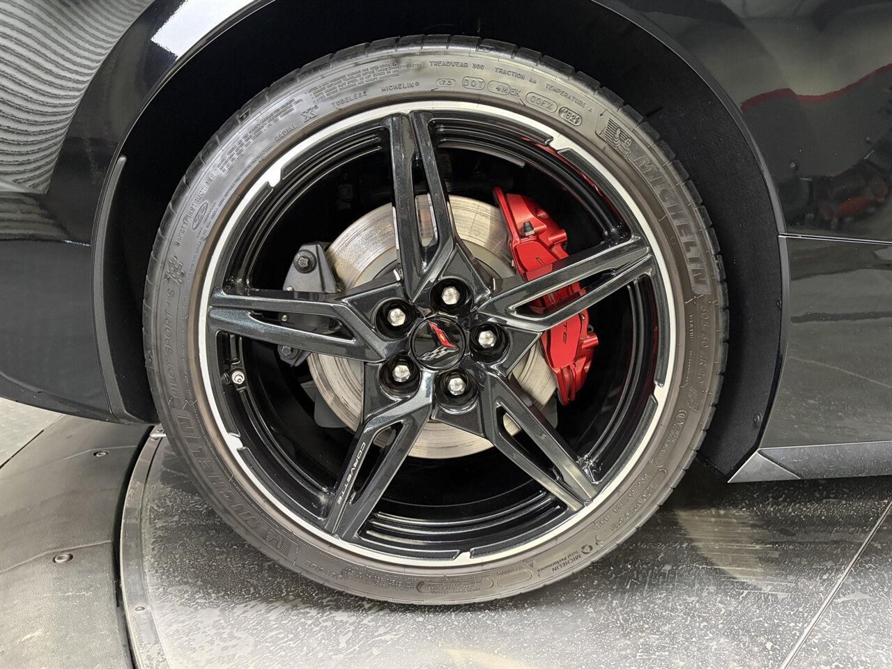 2021 Chevrolet Corvette Stingray  One Owner Low Miles - Photo 16 - Victorville, CA 92392