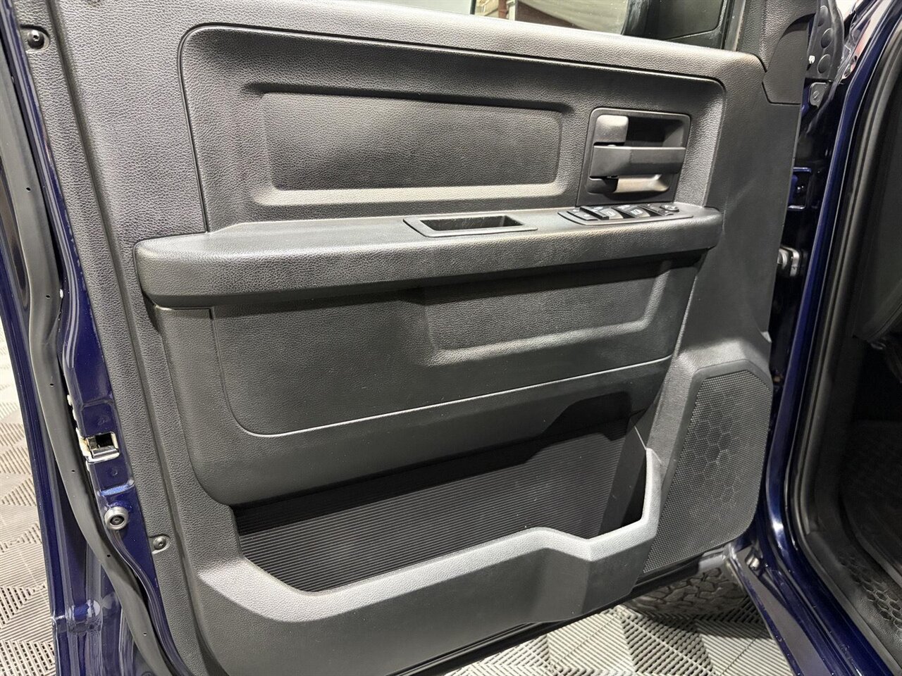 2018 RAM 1500 Tradesman - Photo 10 - Victorville, CA 92392