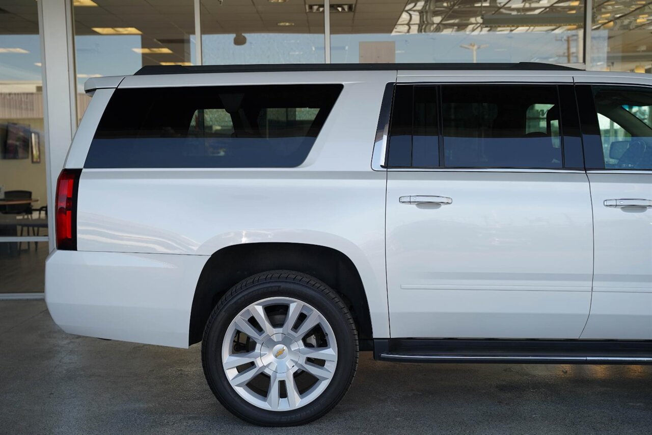 2018 Chevrolet Suburban Premier   - Photo 7 - Victorville, CA 92392