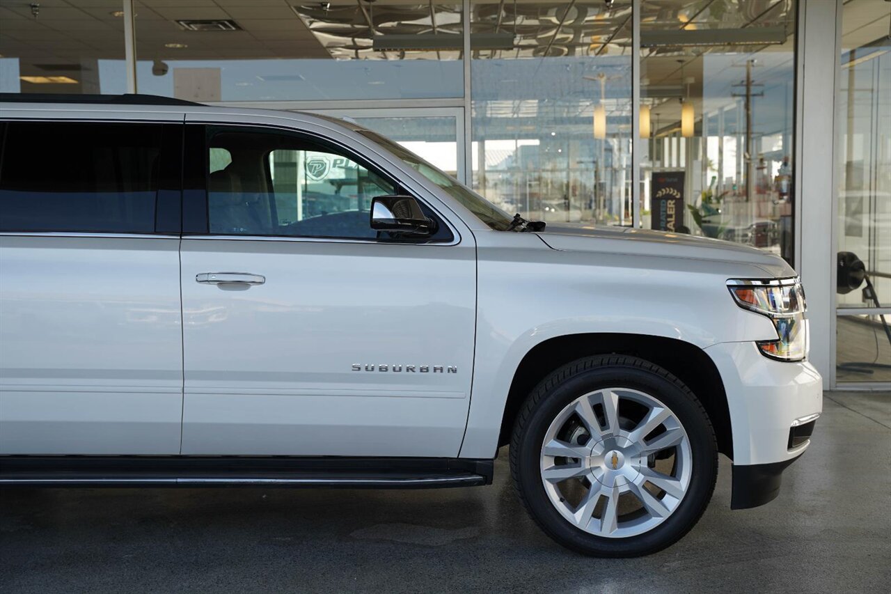 2018 Chevrolet Suburban Premier   - Photo 6 - Victorville, CA 92392