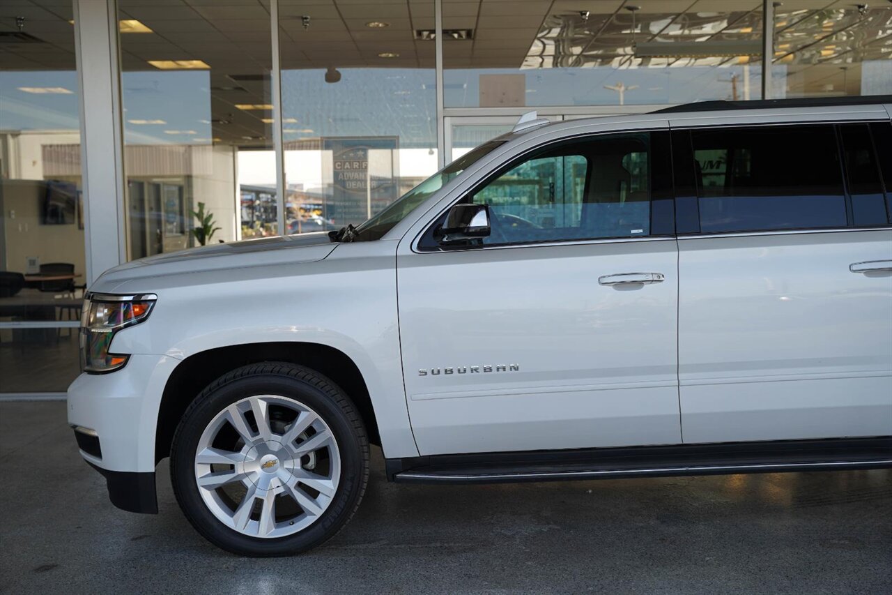 2018 Chevrolet Suburban Premier   - Photo 10 - Victorville, CA 92392