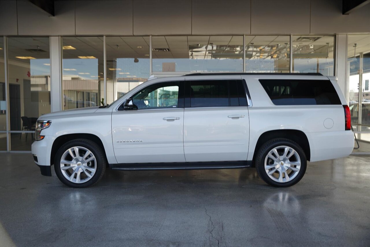 2018 Chevrolet Suburban Premier   - Photo 9 - Victorville, CA 92392