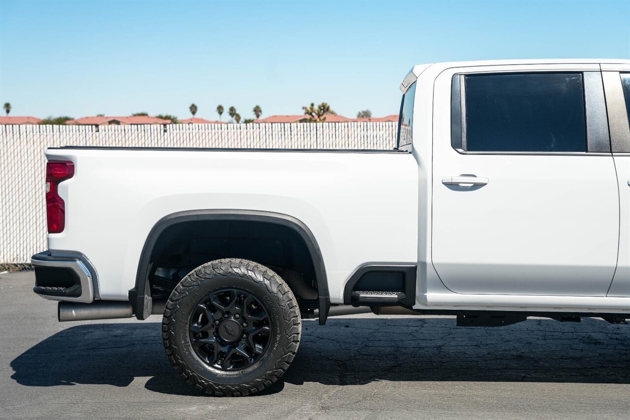 2021 Chevrolet Silverado 2500HD LT - Photo 13 - Victorville, CA 92392