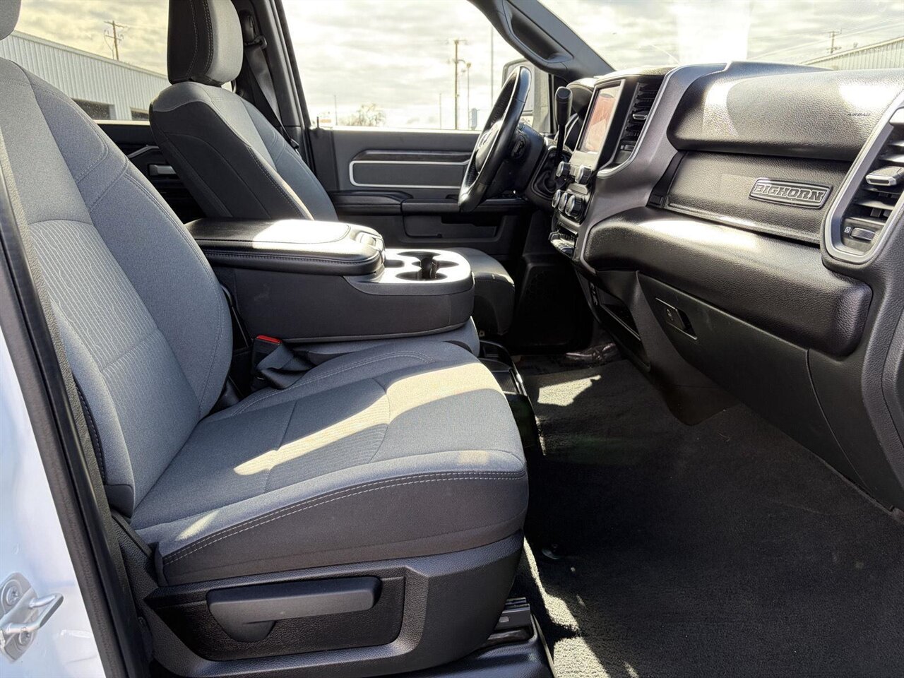 2023 RAM 2500 Big Horn  Level Kit - KMC Wheels - Nitto Tires - Photo 18 - Victorville, CA 92392