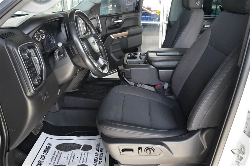 2019 Chevrolet Silverado 1500 RST  One Owner - Custom Wheels