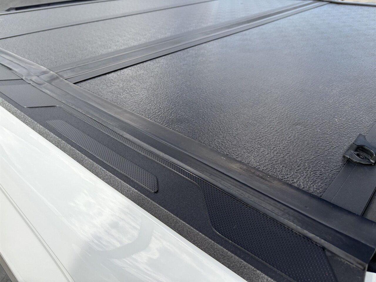 2022 Toyota Tundra Limited Custom Lifted on King Suspension - Photo 31 - Victorville, CA 92392