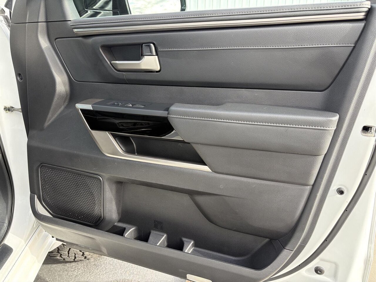 2022 Toyota Tundra Limited Custom Lifted on King Suspension - Photo 28 - Victorville, CA 92392