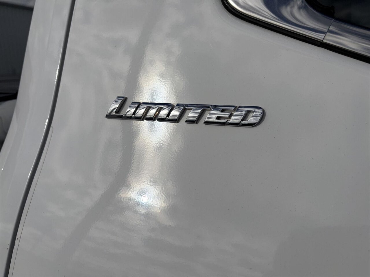 2022 Toyota Tundra Limited Custom Lifted on King Suspension - Photo 32 - Victorville, CA 92392