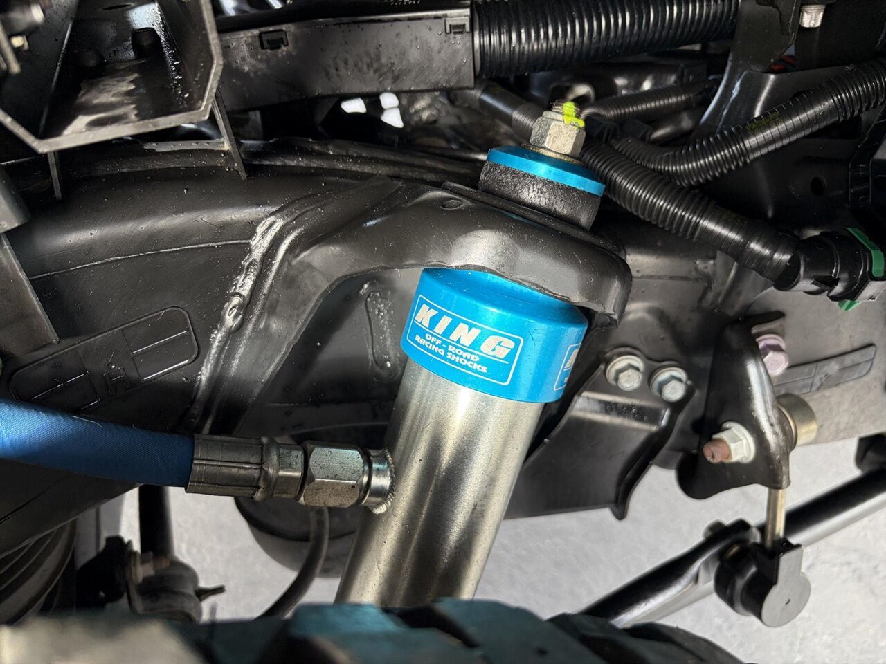 2022 Toyota Tundra Limited Custom Lifted on King Suspension - Photo 34 - Victorville, CA 92392